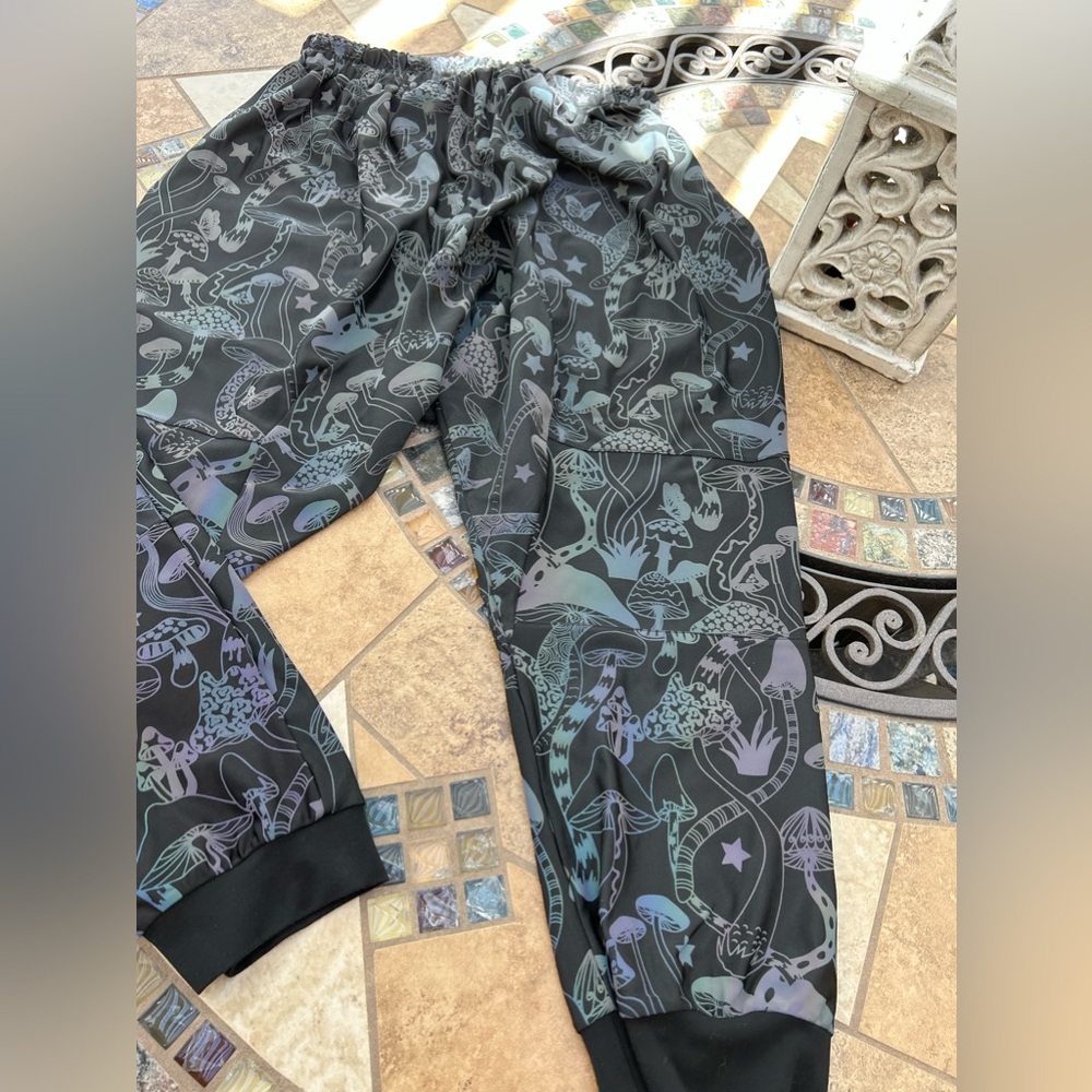 ~Club Exx~ NEW CYBER GARDEN REFLECTIVE UNISEX JOGGERS! M